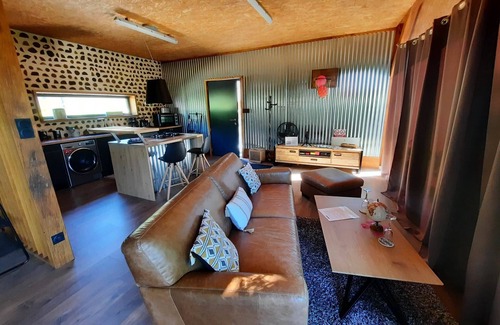 Lindry Appartement | Lodge - Au calme absolu