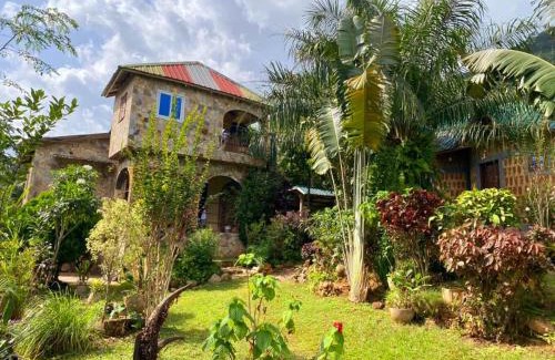 Togo Maison | Lodge au paradis fleuri