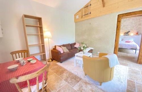 Lasserre Lit Et Petit-Déjeuner | LODGE avec kitchinette terrasse et jardin privé clos