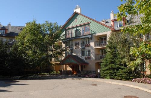 Mont-Tremblant Pedestrian Village Hôtel | Lodge de la Montagne