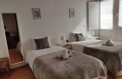 Almograve Maison | Lodge & Hike Almograve