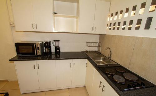 Cape Town Cabine | Lodge Luxe, Cozy Bedrooms, Free WiFi, Robust Security