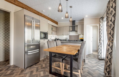 St. Andrews Maison | Lodge No 93 | Stewart's Resort Cameron
