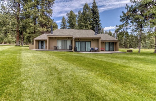 Black Butte Ranch Copropriété | Lodge Room 33: 1 BR, 1 BA in Black Butte Ranch, Sleeps 2