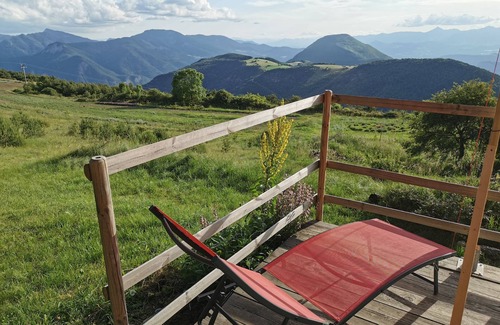 Theus Location De VR | LODGE VALLAURIA - Hébergement Insolite Tente aménagée