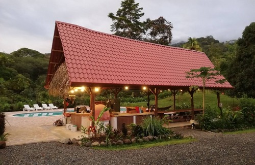 Parrita Maison | Lodge with Private 40ha Jungle Reserve