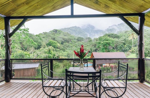 Parrita Maison | Lodge with Private 40ha Jungle Reserve