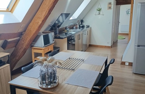 Chateauneuf-en-Thymerais Appartement | Lodging Downtown Châteauneuf-en-Thymerais
