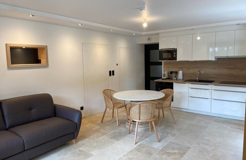 Rambervillers Maison | Lodging in a garden near Fraispertuis City Park.