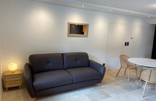 Rambervillers Maison | Lodging in a garden near Fraispertuis City Park.