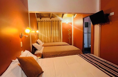Ollantaytambo Cabine | Lodging in Ollantaytambo living inka city with viewpoint to mountains