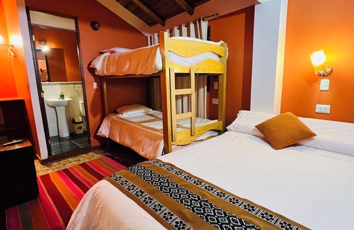 Ollantaytambo Cabine | Lodging in Ollantaytambo living inka city with viewpoint to mountains