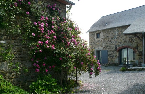 Lucq-de-Bearn Cottage | Gîte classé 4 étoiles NN, avec piscine, dans une ancienne ferme béarnaise