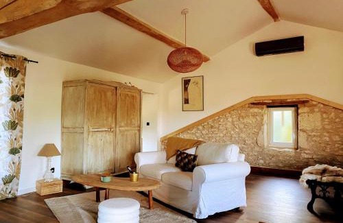 Lussan Appartement | Loft élégant au cœur de la campagne avec SPA privé