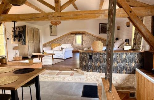 Lussan Appartement | Loft élégant au cœur de la campagne avec SPA privé
