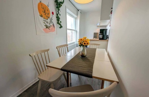 Ste Anne de Beaupre Appartement | Loft 12 | 2 Min Waterfront | BBQ & Fireplace