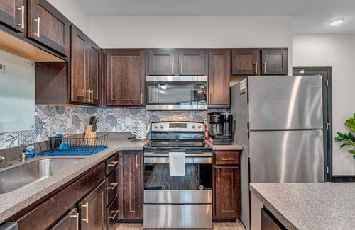 Lawrence Copropriété | Loft 207- Modern Condo with Rooftop Terrace Access
