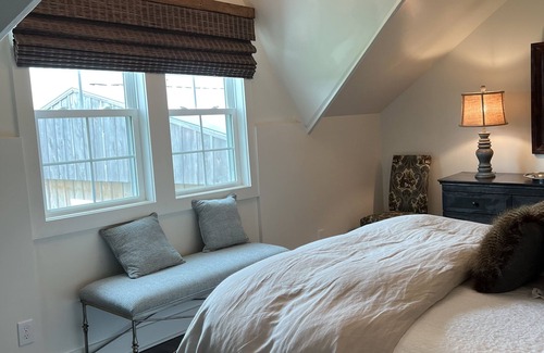 Georgetown Lit Et Petit-Déjeuner | Loft above Beautiful Horse Barn on Bourbon Trail