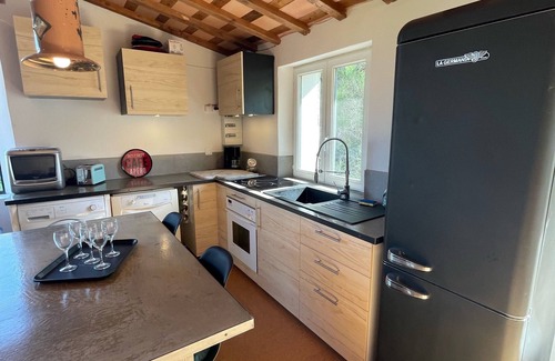 Mollans-sur-Ouveze Maison | Loft au pied du Ventoux avec piscine, jacuzzi et balnéo.