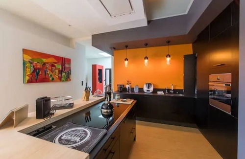 Montjuzet Maison | LOFT**** climatisé sauna jacuzzi home cinéma avec espace extérieur