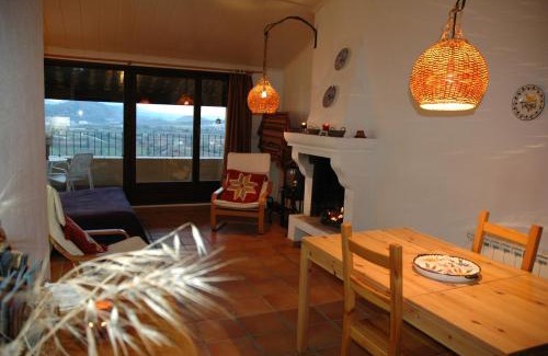 Montsonis Appartement | Loft con chimenea y terraza con vistas - Cal Caterino