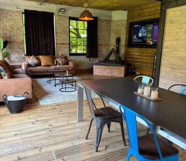 Machelen Appartement | Loft Cosy avec billard et à 10 minutes de l'aéroport de Zaventem