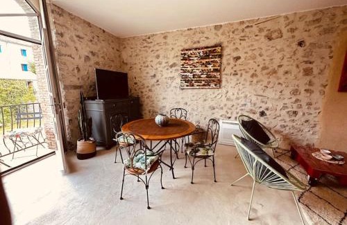 Saint-Hippolyte-du-Fort Maison | Loft la Traversière