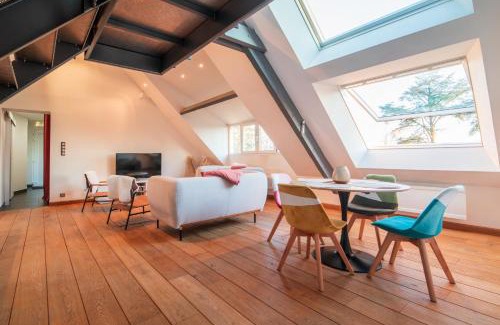 Charleville-Mezieres Appartement | Loft les deux cèdres avec vue panoramique