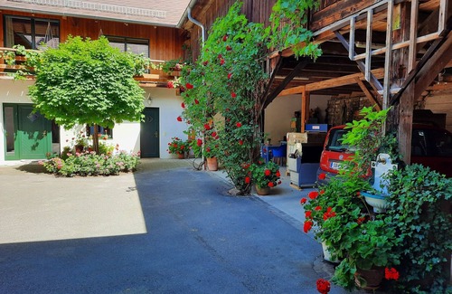 Scheibbs Appartement | Loft-like apartment with swimming pond