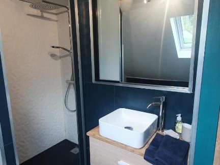 Maiche Appartement | Loft lumineux et cosy avec grande terrasse