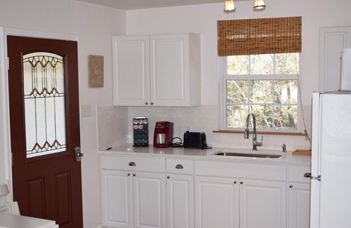 McKinney Appartement | Loft Mckinney est un appartement à l'étage de l'efficacité du studio à sept pâtés de maisons de