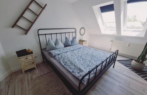 Nittendorf Appartement | Loft mit Whirlwanne - Stadtnah!
