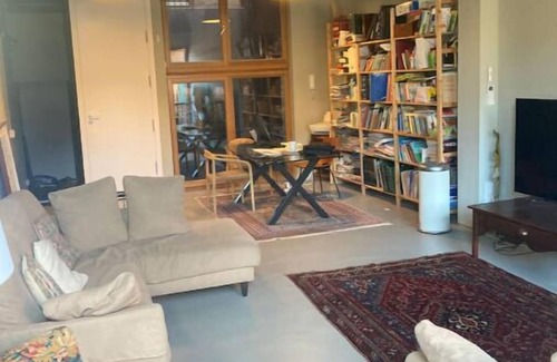 Esplugues de Llobregat Appartement | Loft muy Espacioso a 15 Minutos del Centro de Barcelona