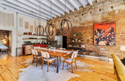 St. Elmo Improvement League Maison | Loft on St. Elmo Avenue - CLOSE to Downtown | 1 Bed, 1 Bath
