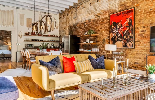St. Elmo Improvement League Maison | Loft on St. Elmo Avenue - CLOSE to Downtown | 1 Bed, 1 Bath