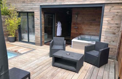 Bruz Maison | Loft privatisé avec spa XXL et piscine chauffée