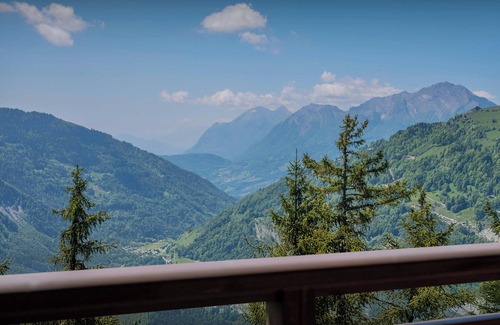Cohennoz Appartement | Loft Saeko - great outdoors and cosy interior for 8 - OVO Network