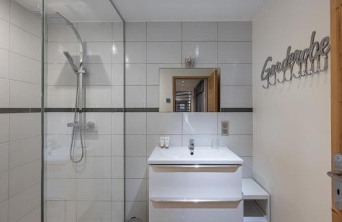 Les Saisies Appartement | Loft spacieux avec spa, piscine, salle de sport et parking - FR-1-809-4