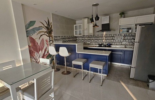 Nerul Lit Et Petit-Déjeuner | Loft Style Duplex w Forest View - The Open House