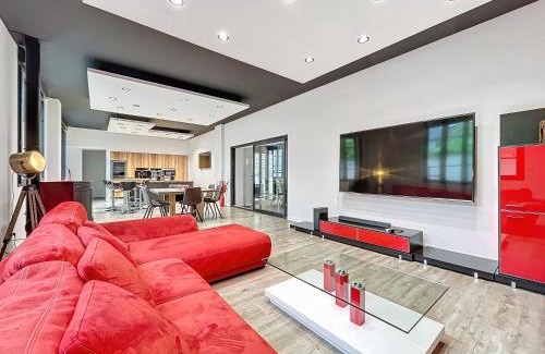 Montlucon Appartement | LOFT Terrasse avec SPA proche centre historique