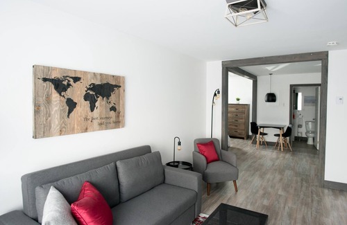 Rouyn-Noranda Appartement | Loft avec un lit + divan-lit (Le Court-toit)