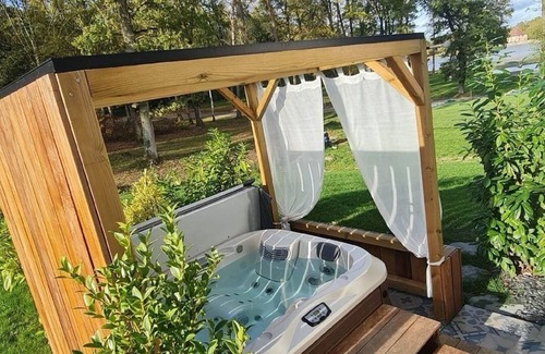 Kerprich-aux-Bois Maison | Loftconcept57. Maison-SPA privé avec vue sur l'étang du stock.