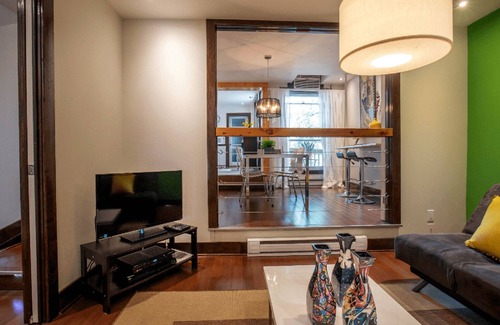 De Lorimier Appartement | LoftJC4 -1BR Suite +Free Private parking Lafontaine park