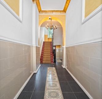 Lichterfelde Appartement | Loftly 5min zu Fuß Charite - 45m2 - Self Check-In - 300mbit