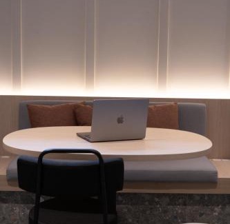 Centro Appartement | Lofts amplos e sofisticados a 600m da Vila Germânica