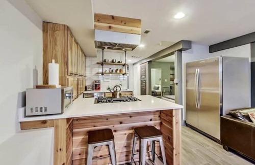 Tri-Taylor Appartement | Lofty 2Bd/Ba Med District
