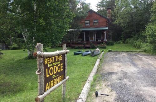 Caroga Lake Maison | Log Cabin Adirondack Lodge on State Trail System