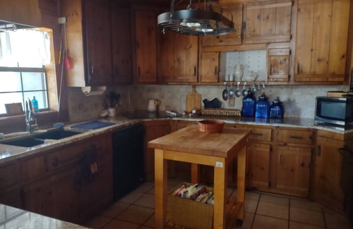 Gilmer Cabine | Log cabin East Texas near Barnwell and Lake of the Pines