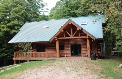 Northeast Michigan Cabine | Cabane en rondins dans les bois