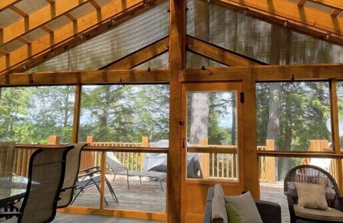 L'Amable Maison | Log Cabin Luxury & Privacy